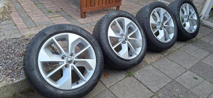 Originele 16'' Renault Clio velgen + A merk zomerbanden, Auto-onderdelen, Overige Auto-onderdelen, Renault, Gebruikt, Ophalen