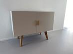 2 x dressoir wit houten pootjes, Huis en Inrichting, Kasten | Dressoirs, Ophalen, Scandinavisch, Zo goed als nieuw, 25 tot 50 cm