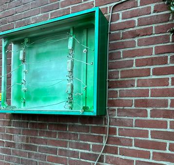 Reclame lichtbak beschikbaar voor biedingen