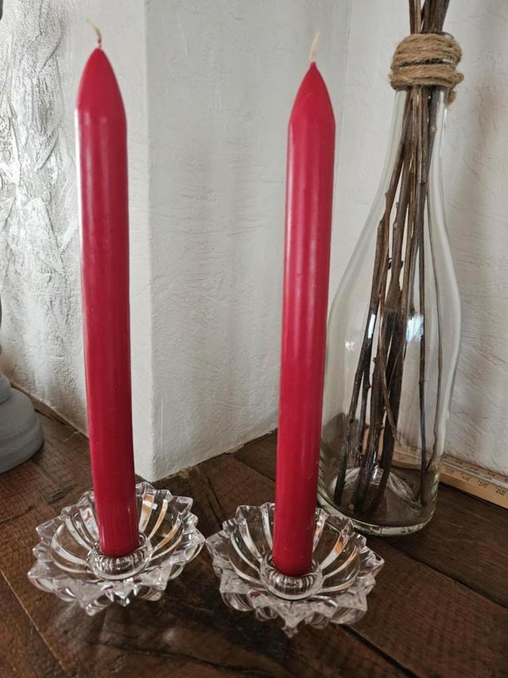 Lot 2 bougeoirs vintage en verre + 2 bougies, Antiquités & Art, Antiquités | Bougeoirs, Verre, Enlèvement ou Envoi