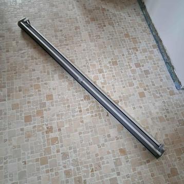 Grijs rolgordijn 1m40 in nieuwstaat beschikbaar voor biedingen