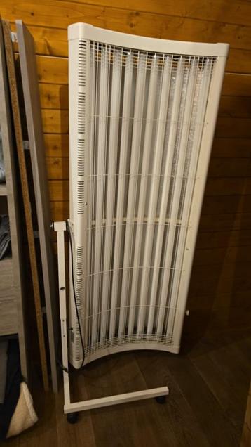 Zonnenhemel haspro met recente collageen lampen en starters beschikbaar voor biedingen