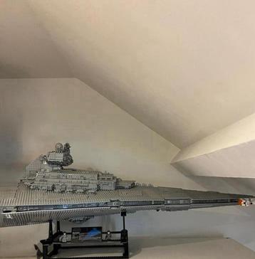 LEGO Star Wars 75252 Imperial Star Destroyer UCS beschikbaar voor biedingen