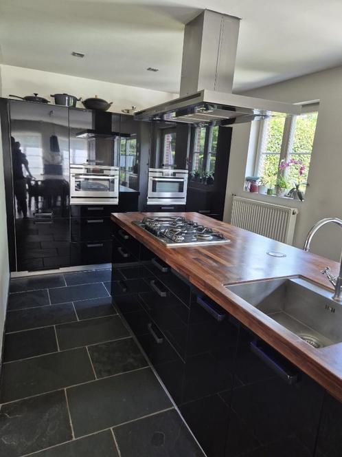 Volledig uitgeruste keuken met kookeiland, Huis en Inrichting, Keuken | Complete keukens, Gebruikt, Zwart, Met kookeiland, Hoogglans of Gelakt
