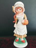 Statuette de fillette en porcelaine, Antiquités & Art, Art | Autres Art, Enlèvement ou Envoi