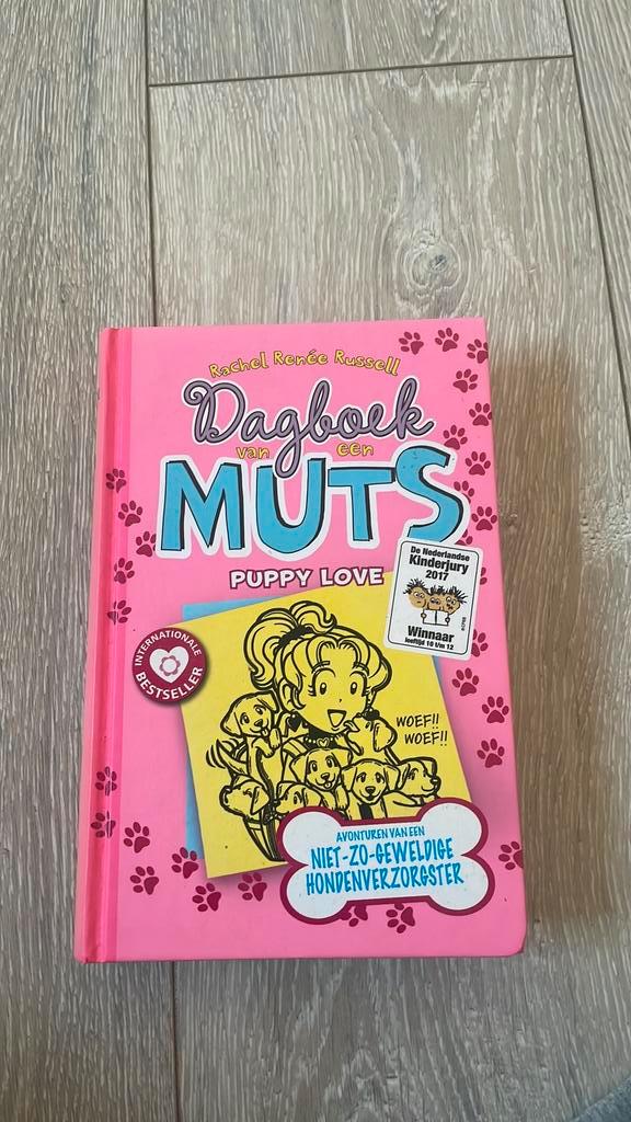 Rachel Renée Russell - Puppy love, Boeken, Kinderboeken | Jeugd | 10 tot 12 jaar, Ophalen of Verzenden