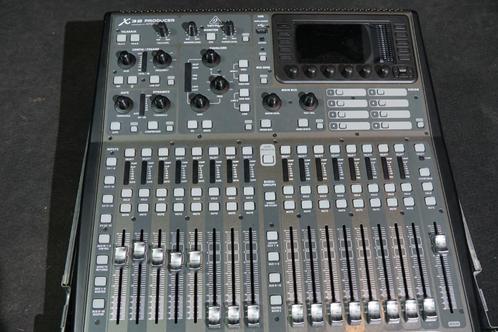 Behringer X32 Producer + Flight case, Muziek en Instrumenten, Mengpanelen, Zo goed als nieuw, 20 kanalen of meer, Microfooningang