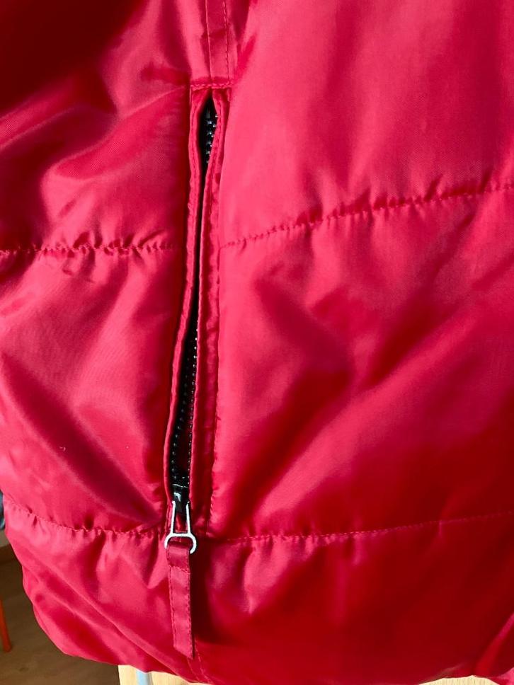 Uitverkoop!Te koop een rode heren/damesjas, Kleding | Heren, Jassen | Winter, Zo goed als nieuw, Maat 46 (S) of kleiner, Rood