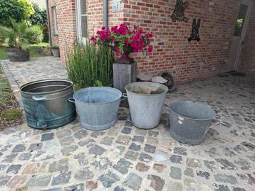 Ruim aanbod in zinken kuipen, ketels enz als bloembak  beschikbaar voor biedingen