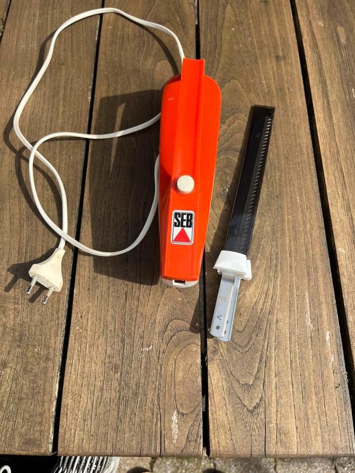 Elektriche keukenmes, Huis en Inrichting, Keuken | Bestek, Zo goed als nieuw, Ophalen of Verzenden