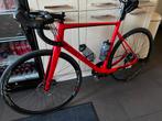 Koersfiets carbon kleur rood, Enlèvement, Carbone