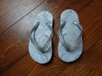 Blauw-zilveren teenslippers – Maat 25, Jongen of Meisje, Overige typen, Ophalen of Verzenden, Zo goed als nieuw
