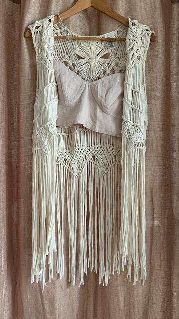 Veste en macramé  beschikbaar voor biedingen