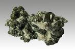 Zeldzame groene SFALERIET kristallen op KWARTS uit Bulgarije, Ophalen of Verzenden, Mineraal