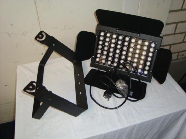 Nieuw: Showtec LED Wall Wash tri-color light (20230086), Muziek en Instrumenten, Licht en Laser, Nieuw, Licht, Geluidgestuurd