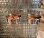 2x drink of voerbakjes om aan bench te hangen in rsv, Dieren en Toebehoren, Ophalen of Verzenden, Zo goed als nieuw