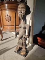 Statue africaine antique, Enlèvement