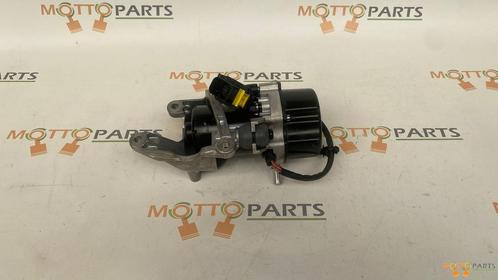 Mercedes originele waterpomp A0004302800 voor M256 motors, Auto-onderdelen, Motor en Toebehoren, Gebruikt, Ophalen of Verzenden