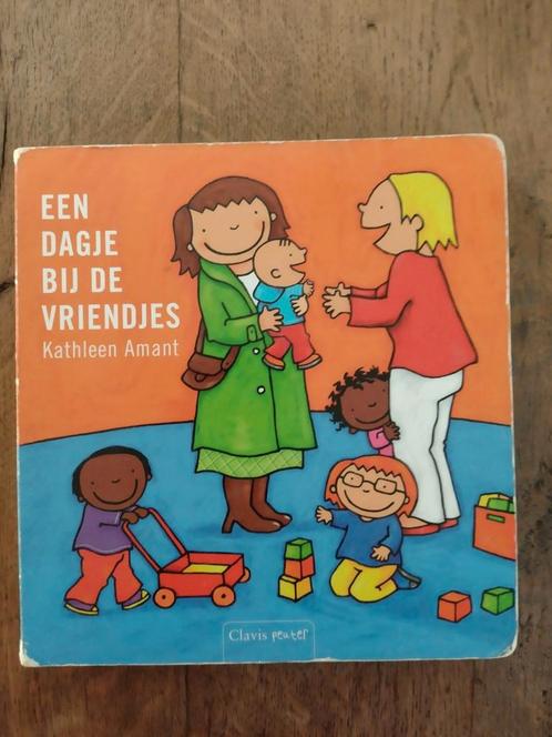 Kathleen Amant - Een dagje bij de vriendjes, Boeken, Kinderboeken | Baby's en Peuters, Zo goed als nieuw, Ophalen of Verzenden