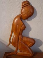 Prachtig Vintage Houten Beeld – Knielende Vrouw, Antiek en Kunst, Ophalen of Verzenden