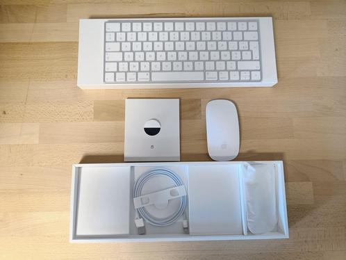 Apple Magic Keyboard + Magic Mouse & Lightning Cable, Computers en Software, Toetsenborden, Nieuw, Azerty, Draadloos, Ergonomisch