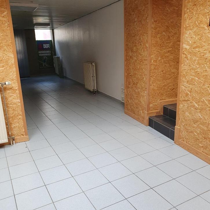 Rez-de-chaussée commercial, Immo, Huizen en Appartementen te koop, Provincie Henegouwen, tot 200 m², Benedenwoning