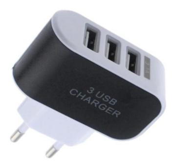 USB Oplader - Universeel EU Stekker Charger met 3 Uitgangen  beschikbaar voor biedingen