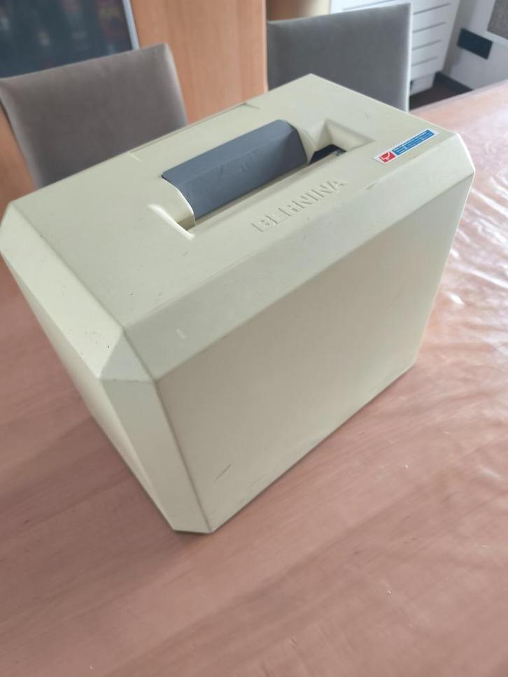 Bernina 1020 naaimachine, Hobby en Vrije tijd, Naaimachines en Toebehoren, Zo goed als nieuw, Naaimachine, Bernina, Ophalen
