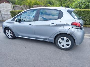 Peugeot 208 1.2 ess 2019 59mkm airco prix export 2600€ beschikbaar voor biedingen