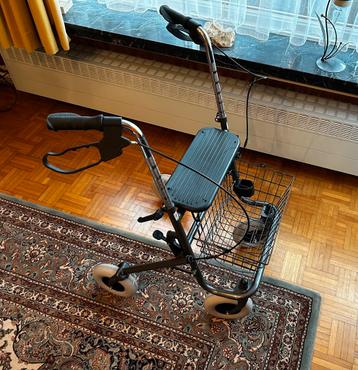 Rollator vermeiren. Nieuwstaat, zeer weinig gebruikt! beschikbaar voor biedingen