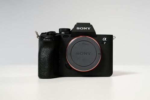 Sony a7iv bon état - 22998 clics, TV, Hi-fi & Vidéo, Photo | Appareils professionnels, Utilisé, Enlèvement