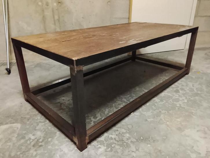 Salontafel met blad van oude kloosterdeur, Antiek en Kunst, Antiek | Meubels | Tafels, Ophalen