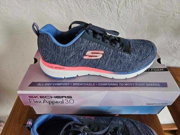 SKECHERS baskets sport pointure 38 beschikbaar voor biedingen