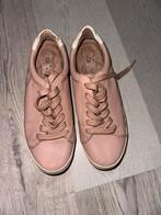 Baskets Calvin Klein usés!!! Taille 38, Vêtements | Femmes, Chaussures, Enlèvement ou Envoi, Porté