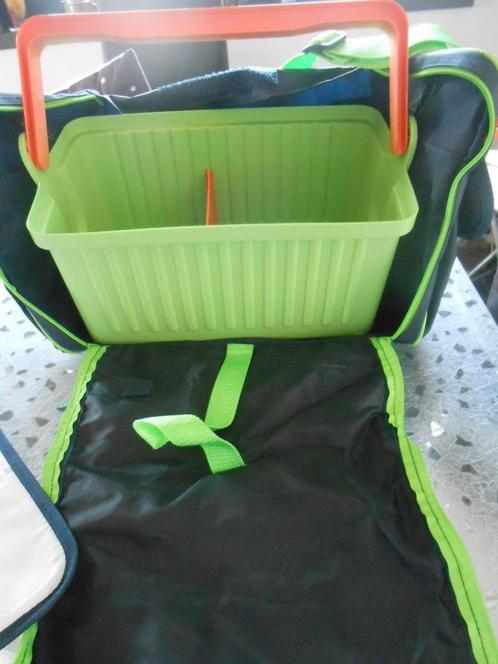 Tupperware :Sac à langer pratique, facile, Enfants & Bébés, Sac à langer bébé, Neuf, Sac d'épaule, Enlèvement ou Envoi