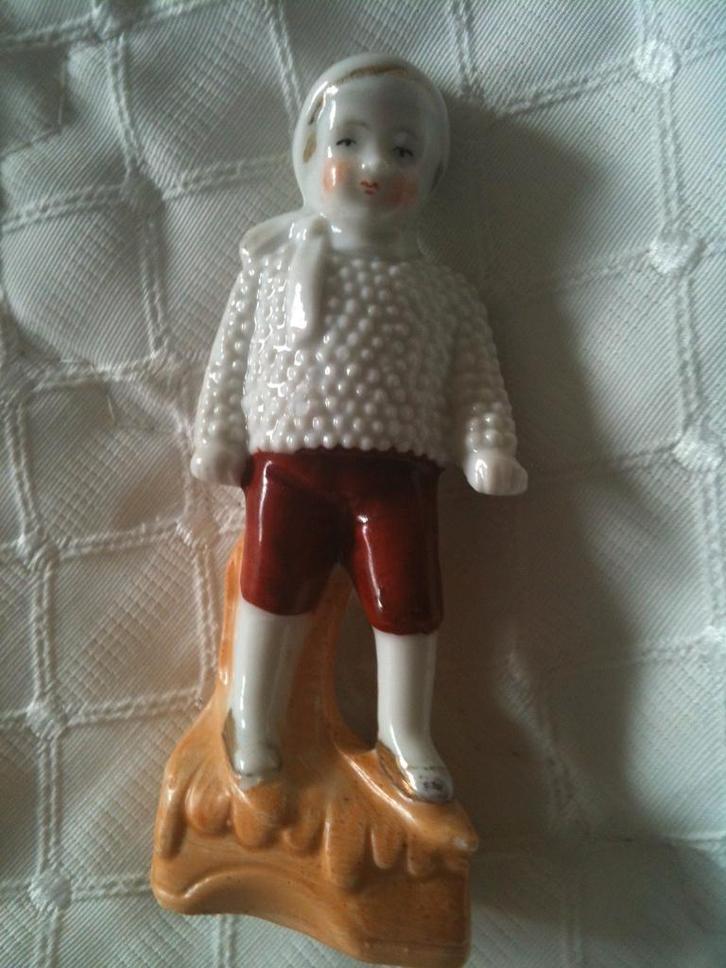 Antiek Duits Nubbly Bubble Snow Baby beeldje jongen, Antiquités & Art, Antiquités | Porcelaine, Enlèvement ou Envoi