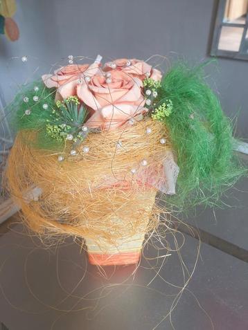 Kunstbloemen in vrolijke kleuren
 beschikbaar voor biedingen