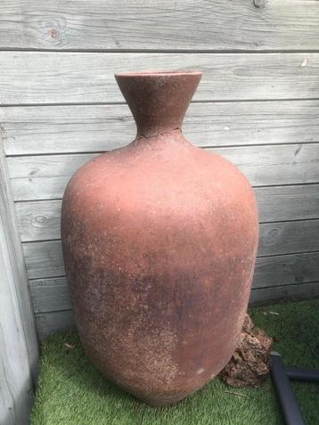 vaas , tuin , urne  beschikbaar voor biedingen