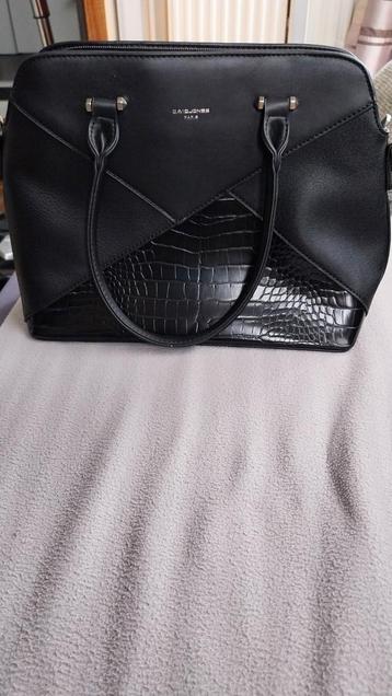 David Jones Paris nieuwe tas beschikbaar voor biedingen