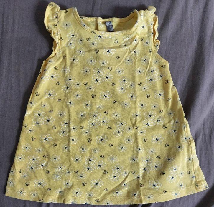 2 robes légères 6 à 9 mois (74 cm), Kinderen en Baby's, Babykleding | Maat 74, Gebruikt, Meisje, Jurkje of Rokje, Ophalen