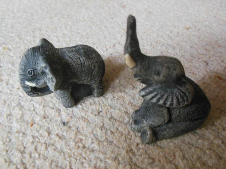 Beeldje Olifant - Set van 2 kleine olifantjes, Verzamelen, Beelden en Beeldjes, Gebruikt, Dier, Ophalen of Verzenden