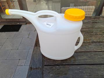 Nieuwe gieter. beschikbaar voor biedingen