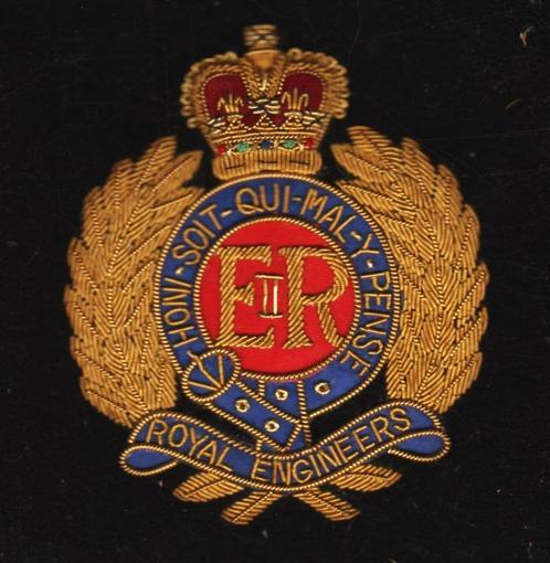 old emblem in gold thread "Honi soit qui mal y pense " Royal, Verzamelen, Militaria | Tweede Wereldoorlog, Marine, Embleem of Badge