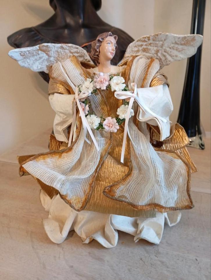 Prachtige Oude Kerst Engel in Papier Marché.. Hoogte 30 CM, Diversen, Kerst, Ophalen of Verzenden