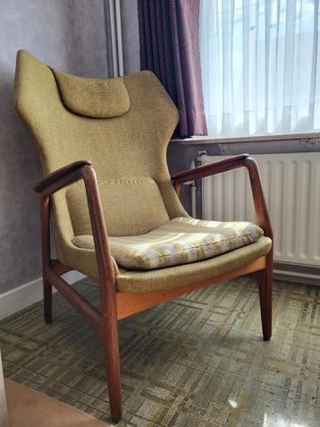 Vintage seventies fauteuil beschikbaar voor biedingen
