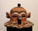 ancien masque Kipoko East Pende du Congo