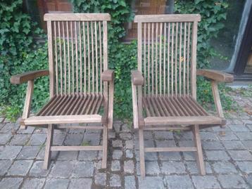 2 Houten tuinstoelen, inklapbaar, 10 euro per stoel beschikbaar voor biedingen