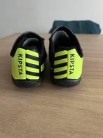 Chaussures de football Kipsta noir/jaune taille 30-31, Garçon ou Fille, Enlèvement ou Envoi, Kipsta, Comme neuf