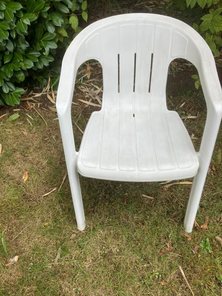Tuinstoelen en tafel, Tuin en Terras, Tuinstoelen, Zo goed als nieuw, Plastic, Ophalen