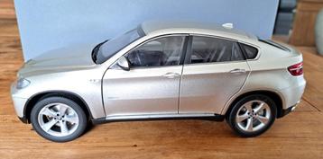 BMW X6 sDrive 50i e71 Mineral Silver 1:18 Dealer Pack beschikbaar voor biedingen